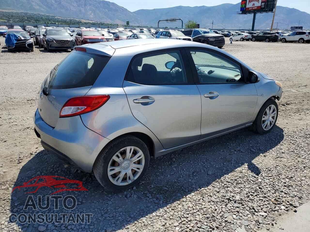 MAZDA 2 2011 - JM1DE1HZ9B0125612