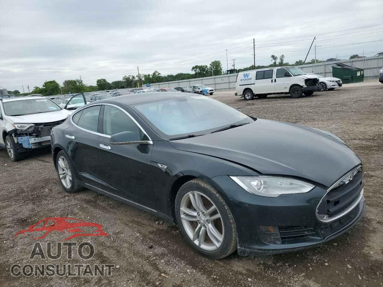 TESLA MODEL S 2013 - 5YJSA1AC2DFP10500