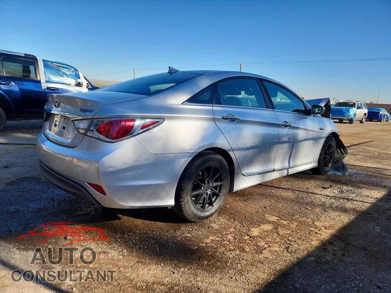 HYUNDAI SONATA 2014 - KMHEC4A47EA108182