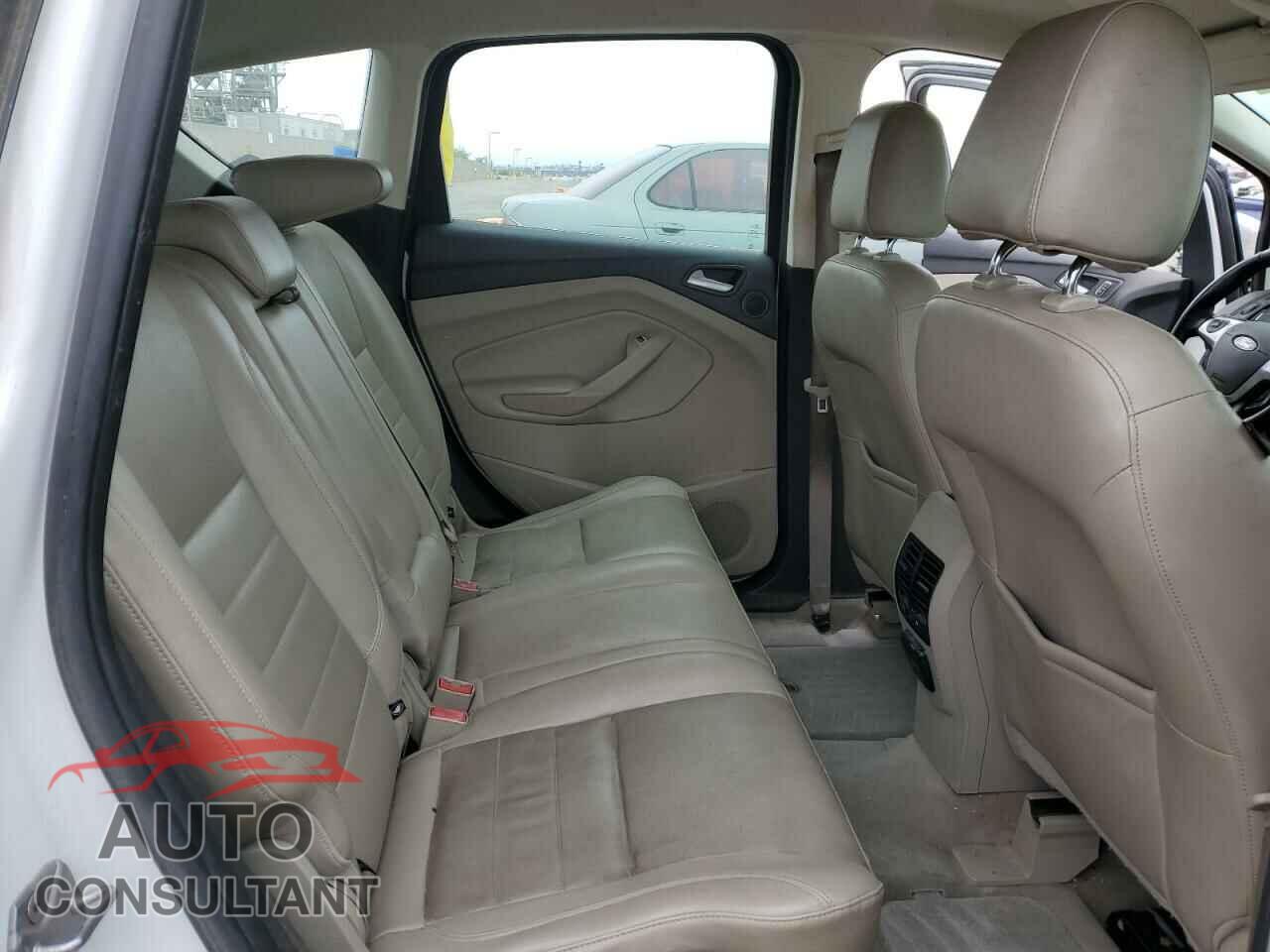 FORD CMAX 2014 - 1FADP5BU7EL501571