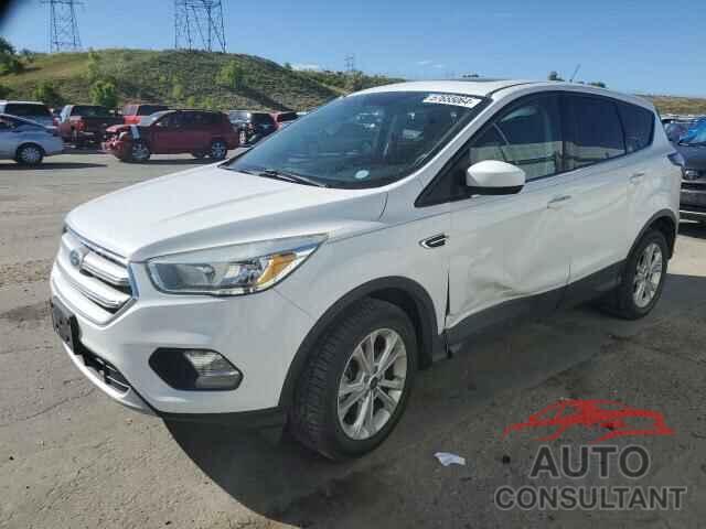 FORD ESCAPE 2017 - 1FMCU9G90HUC03156