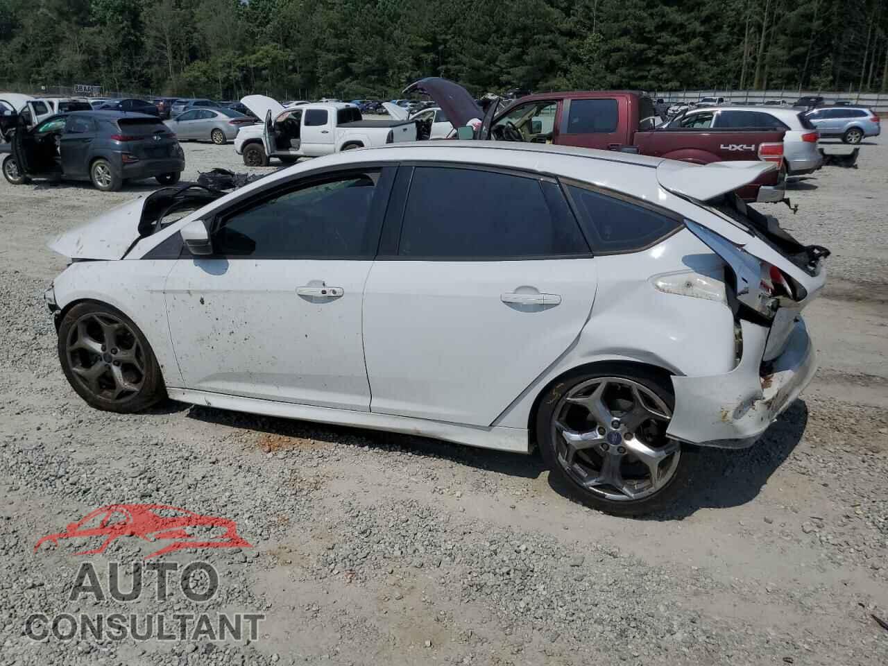 FORD FOCUS 2017 - 1FADP3L95HL320441