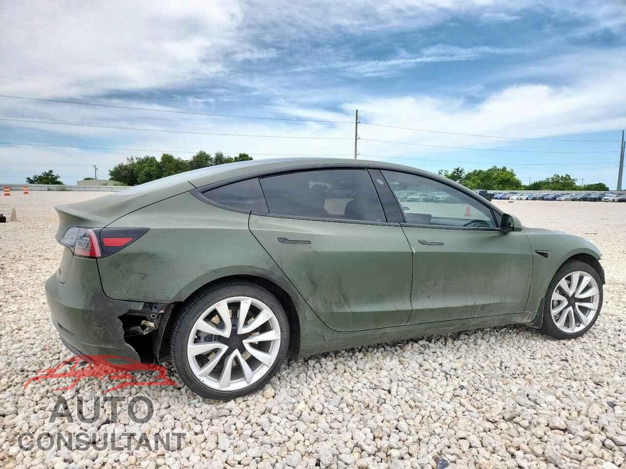 TESLA MODEL 3 2018 - 5YJ3E1EB0JF120897
