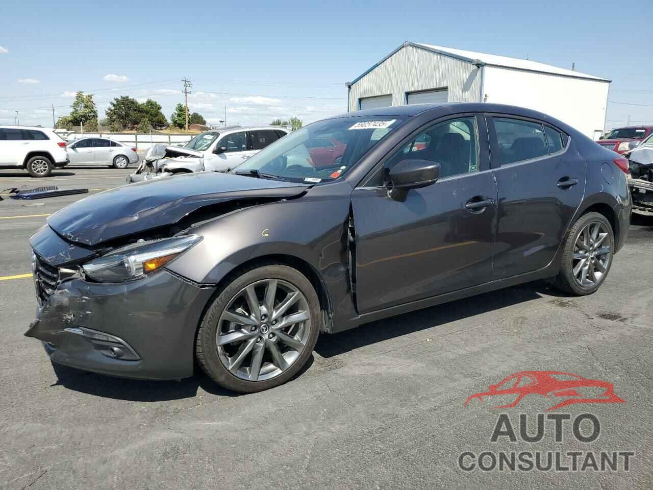 MAZDA 3 2018 - 3MZBN1W34JM183643