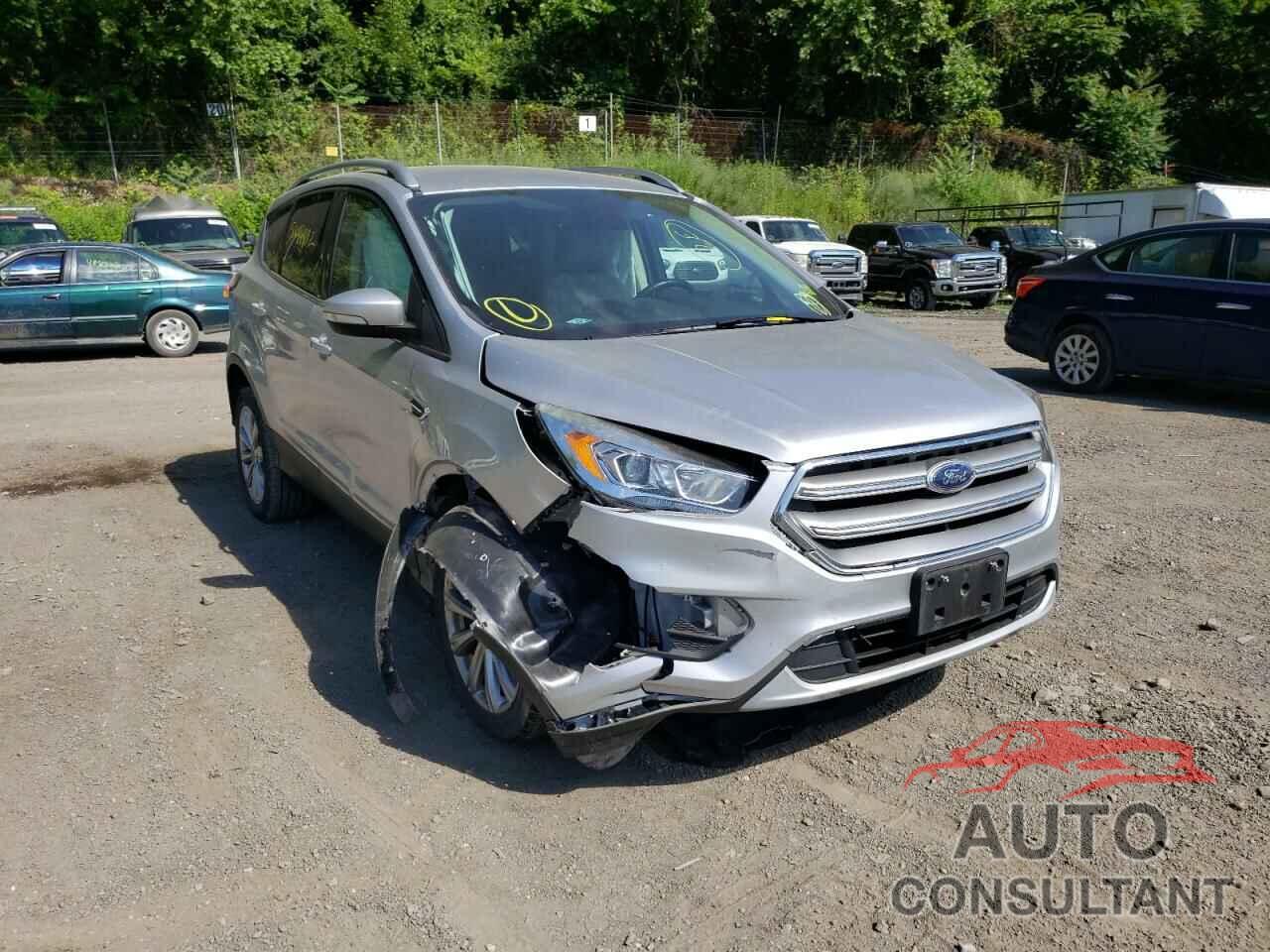 FORD ESCAPE 2017 - 1FMCU9J93HUC70553