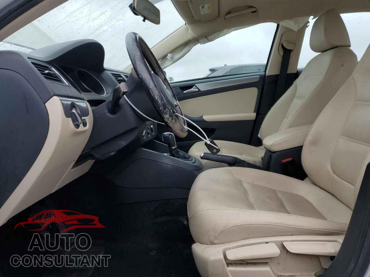 VOLKSWAGEN JETTA 2017 - 3VWDB7AJ2HM208544