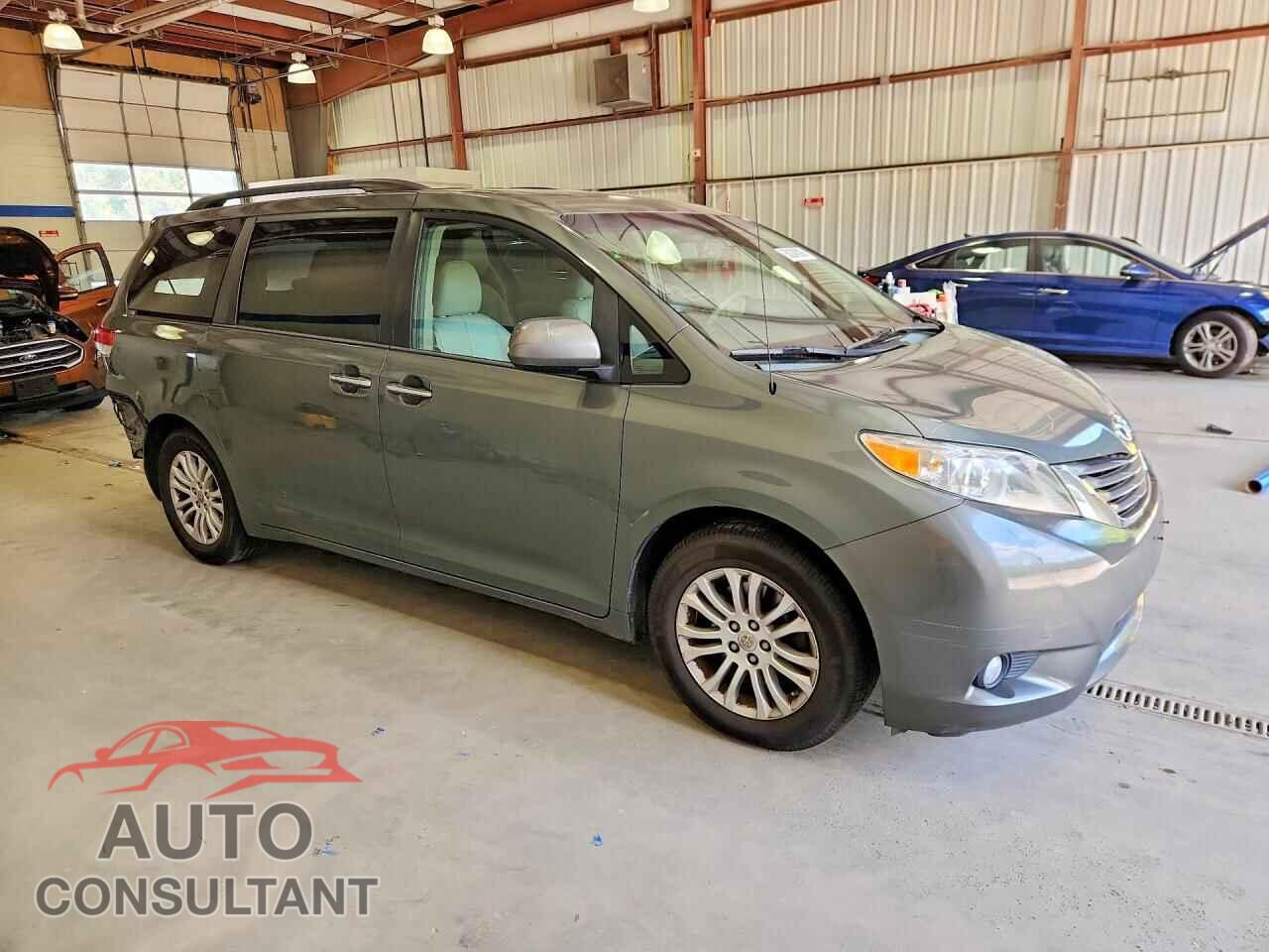 TOYOTA SIENNA 2013 - 5TDYK3DC8DS367640