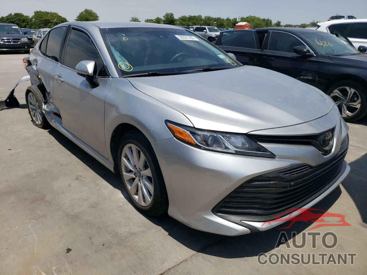 TOYOTA CAMRY 2018 - 4T1B11HK5JU636307