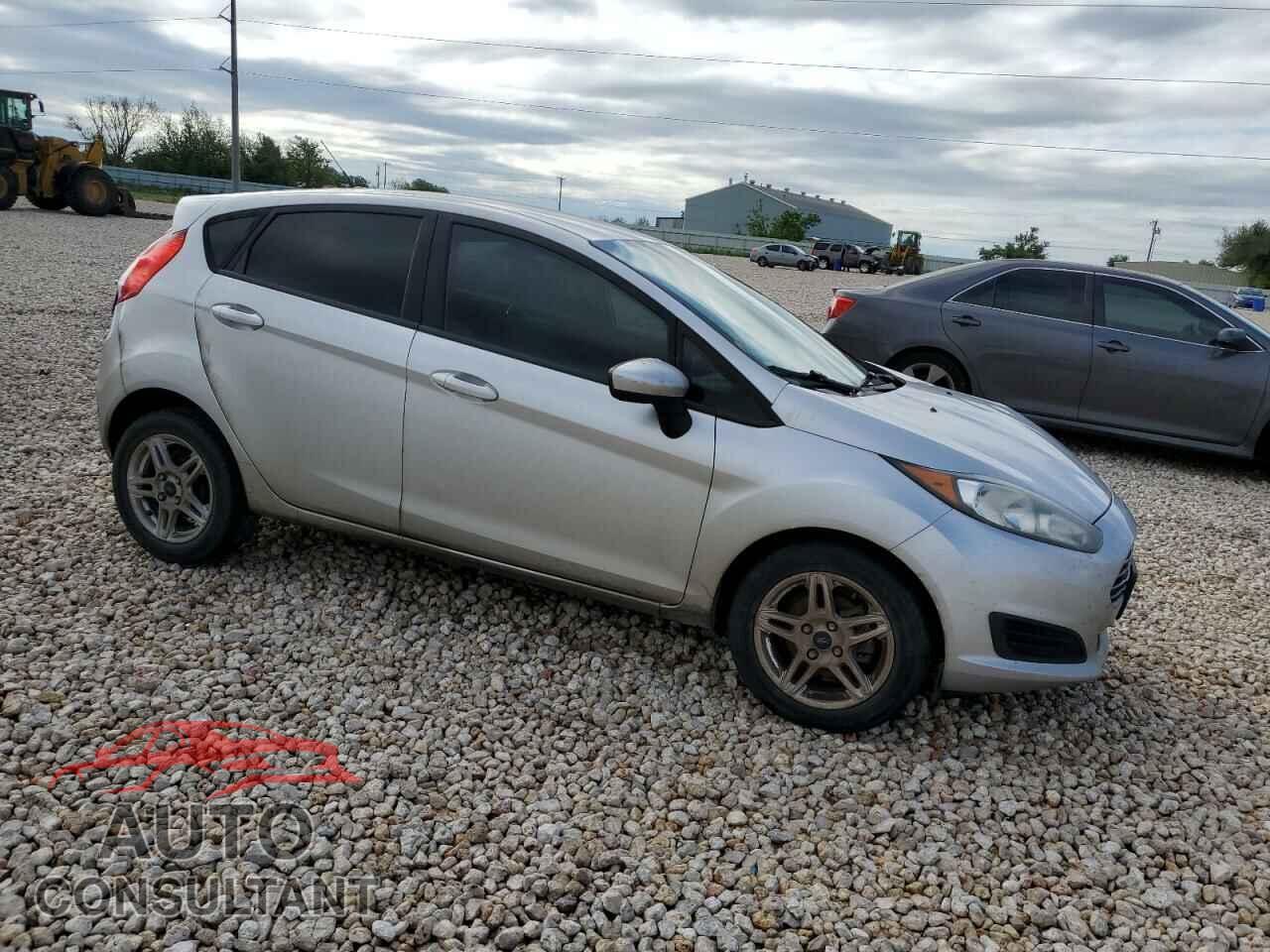 FORD FIESTA 2017 - 3FADP4EJ4HM154005