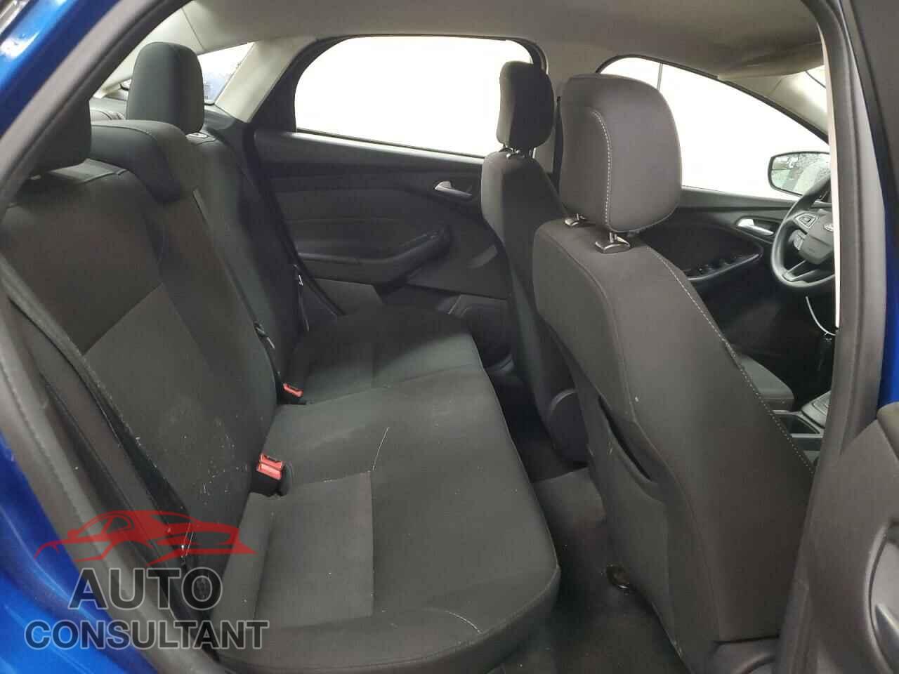 FORD FOCUS 2018 - 1FADP3FE9JL302068