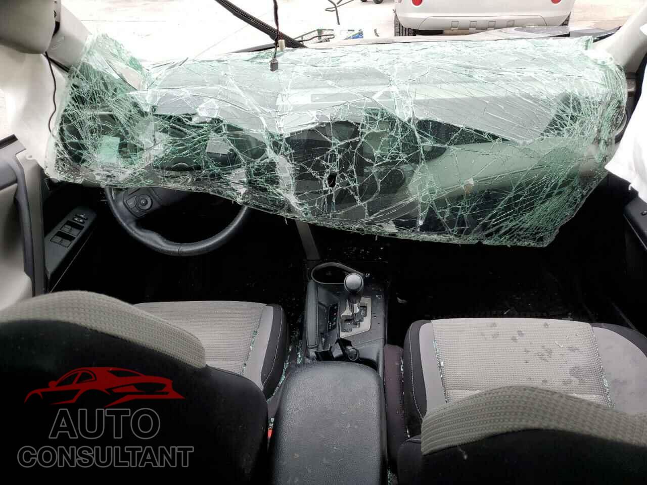 TOYOTA RAV4 2018 - 2T3RFREV3JW743473