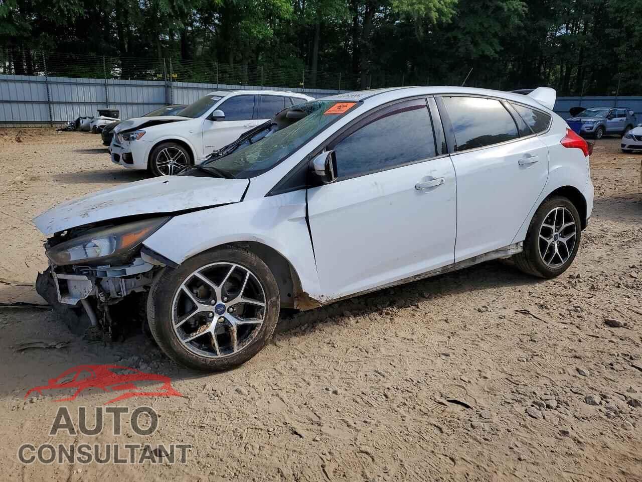 FORD FOCUS 2017 - 1FADP3M20HL336967