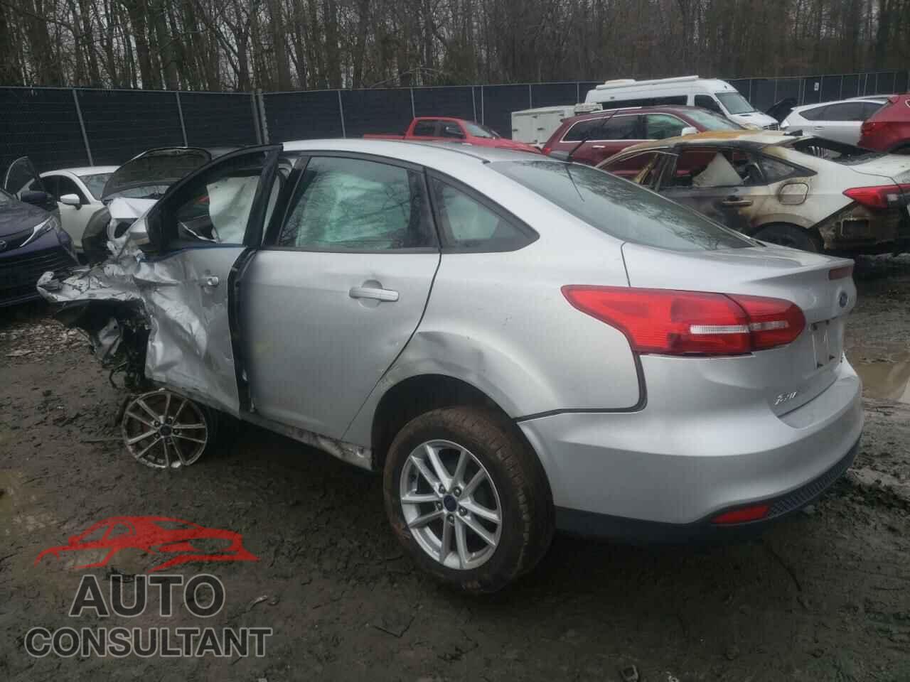 FORD FOCUS 2017 - 1FADP3F28HL205038