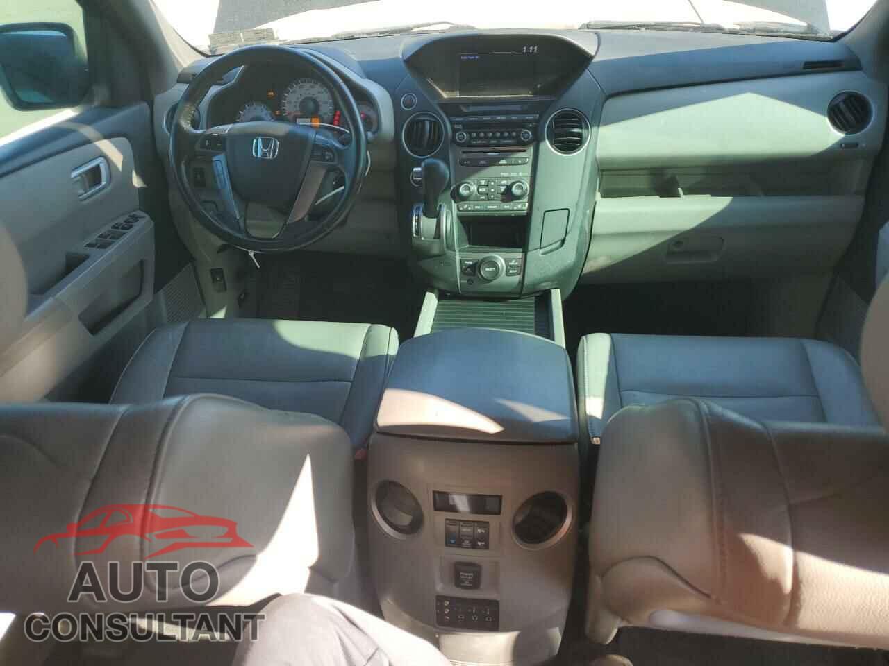 HONDA PILOT 2015 - 5FNYF4H69FB016256