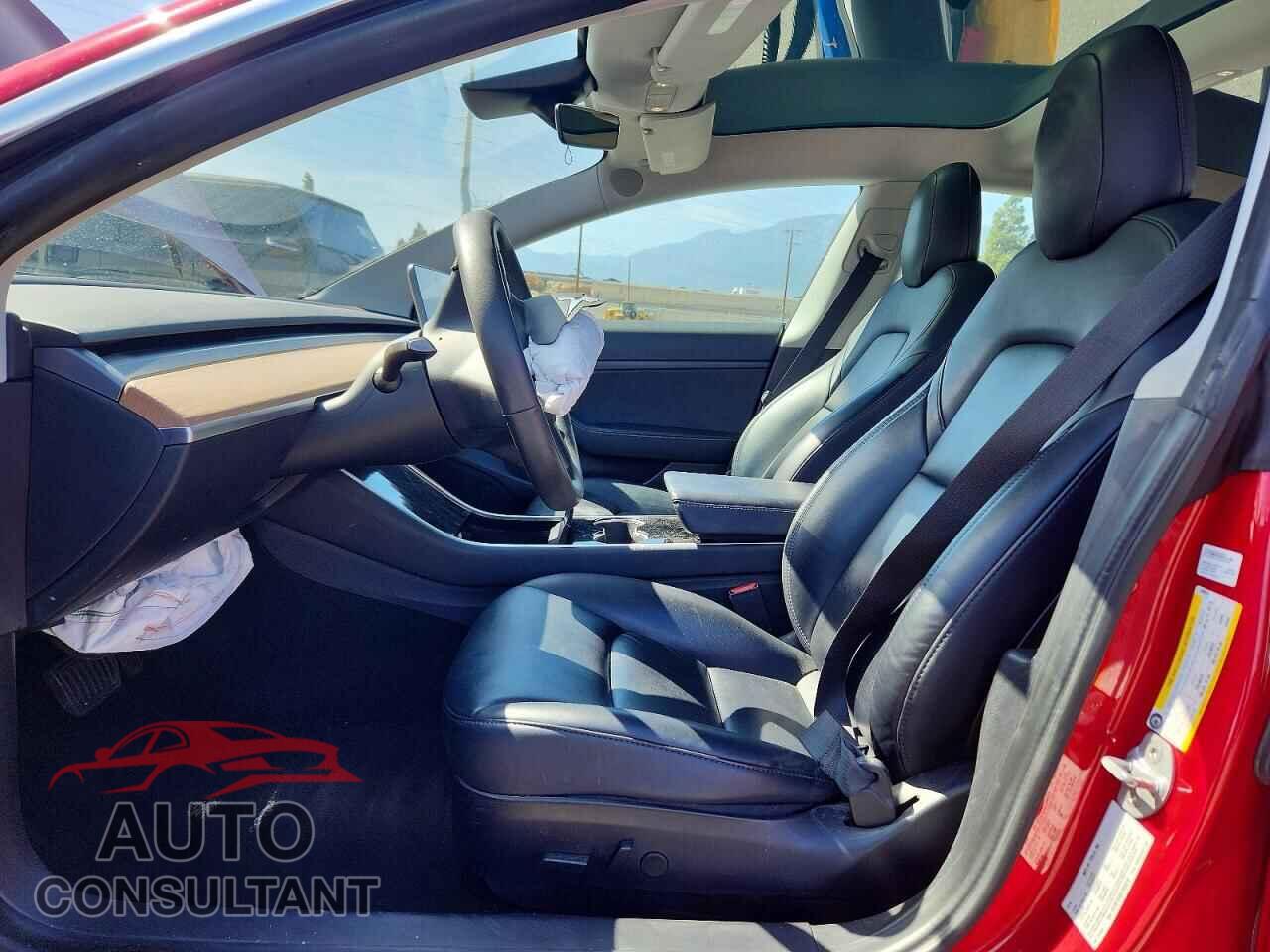 TESLA UNKNOWN 2020 - 5YJ3E1EA3LF645818