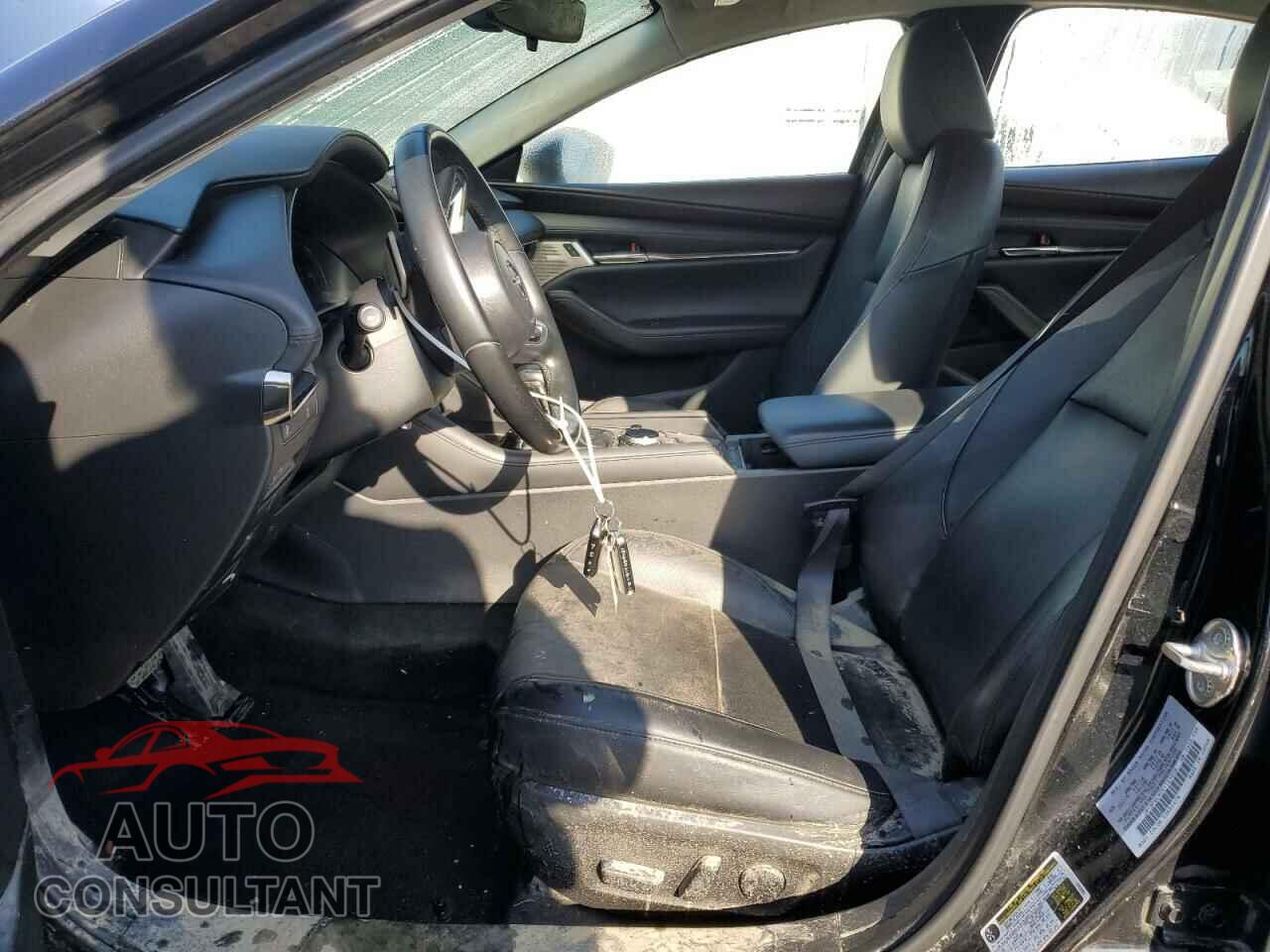 MAZDA 3 2019 - JM1BPBEM2K1123808