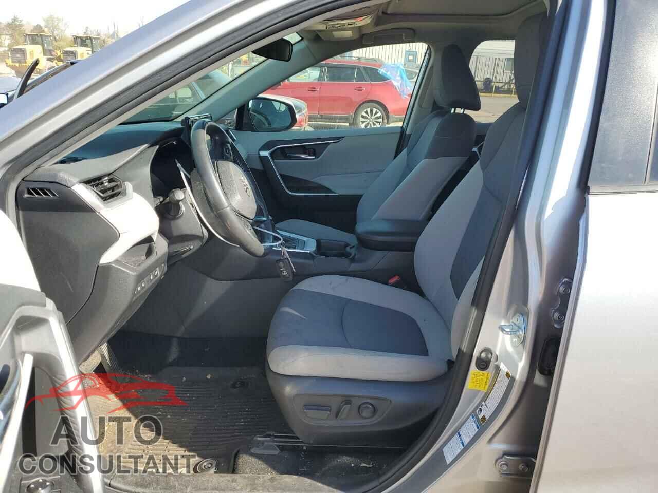 TOYOTA RAV4 2020 - JTMP1RFV7LD063046
