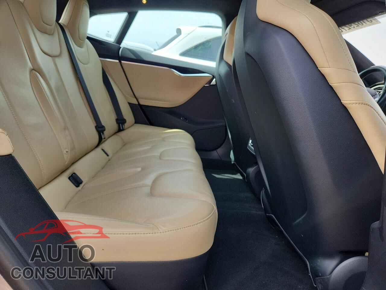TESLA MODEL S 2015 - 5YJSA1H47FF089823