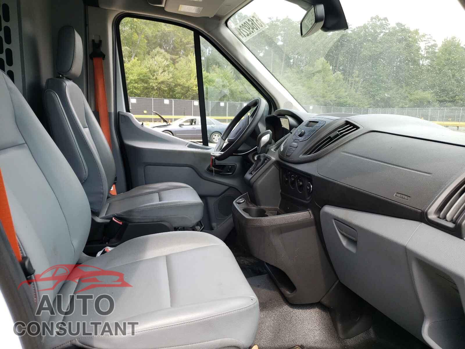 FORD TRANSIT CO 2017 - 1FTYR2CM2HKB21714