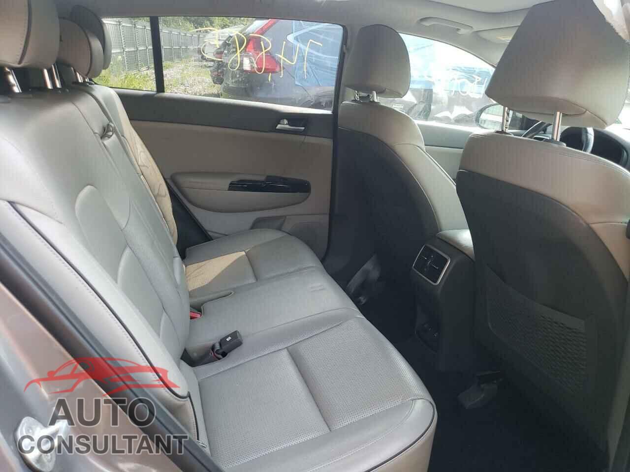 KIA SPORTAGE 2017 - KNDPRCA62H7204388