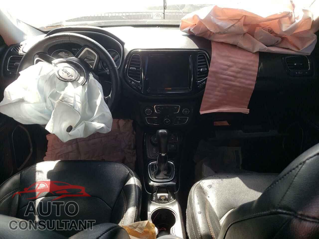 JEEP COMPASS 2019 - 3C4NJDCB6KT596552