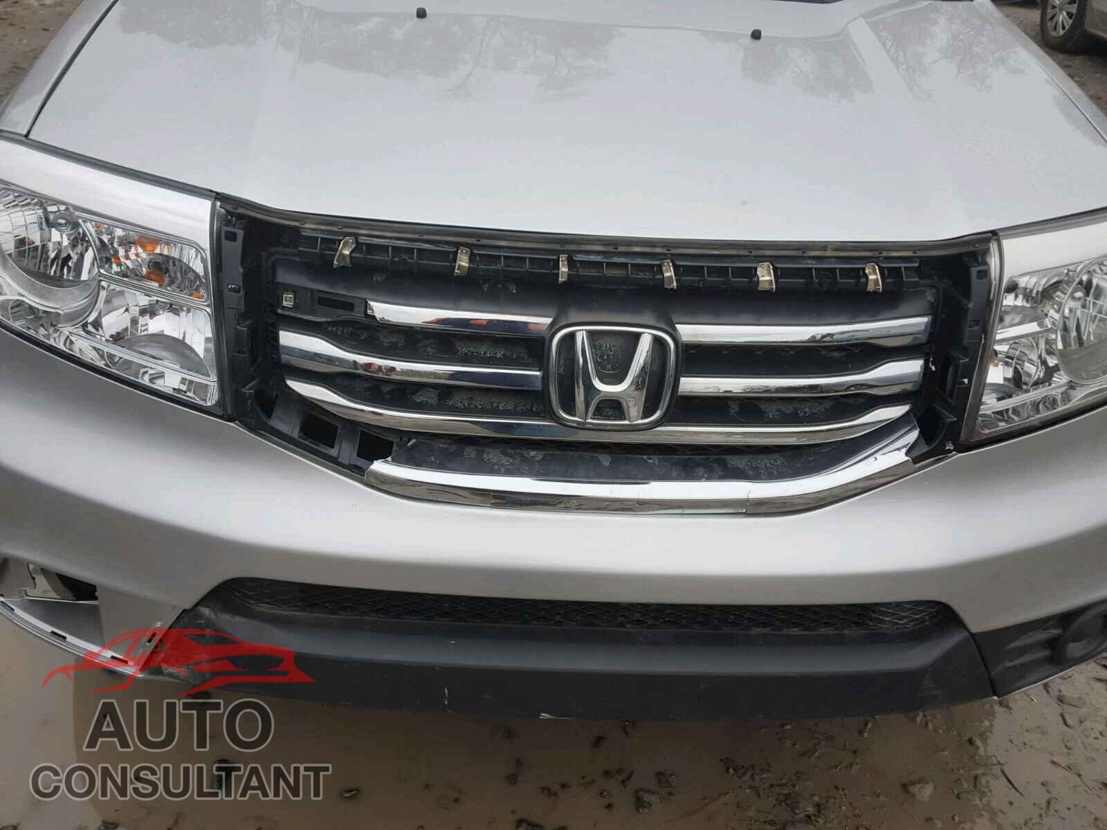 HONDA PILOT LX 2015 - 5FNYF3H27FB018062