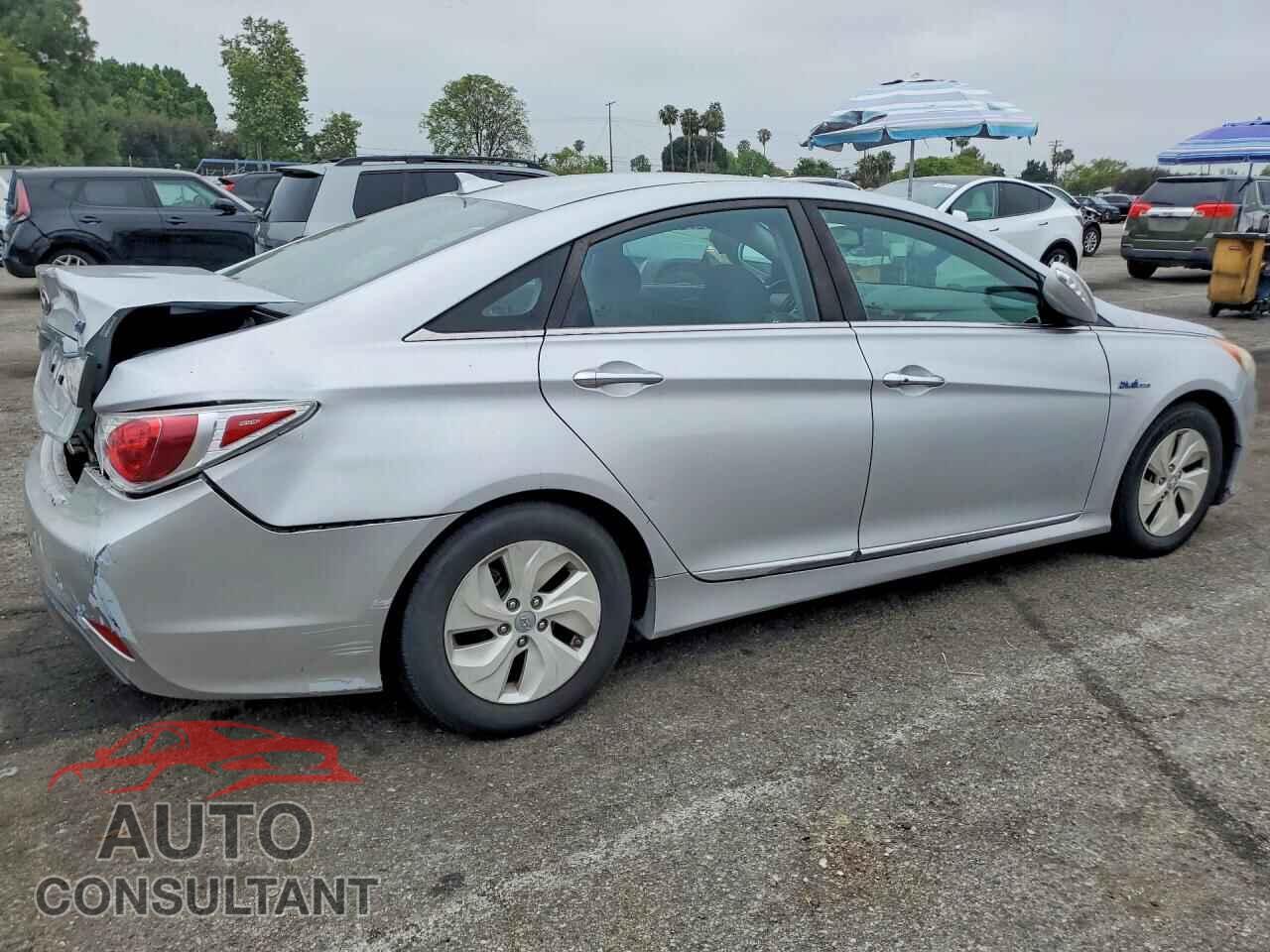 HYUNDAI SONATA 2013 - KMHEC4A43DA064471