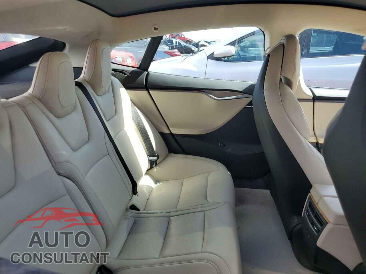 TESLA MODEL S 2018 - 5YJSA1E26JF260623