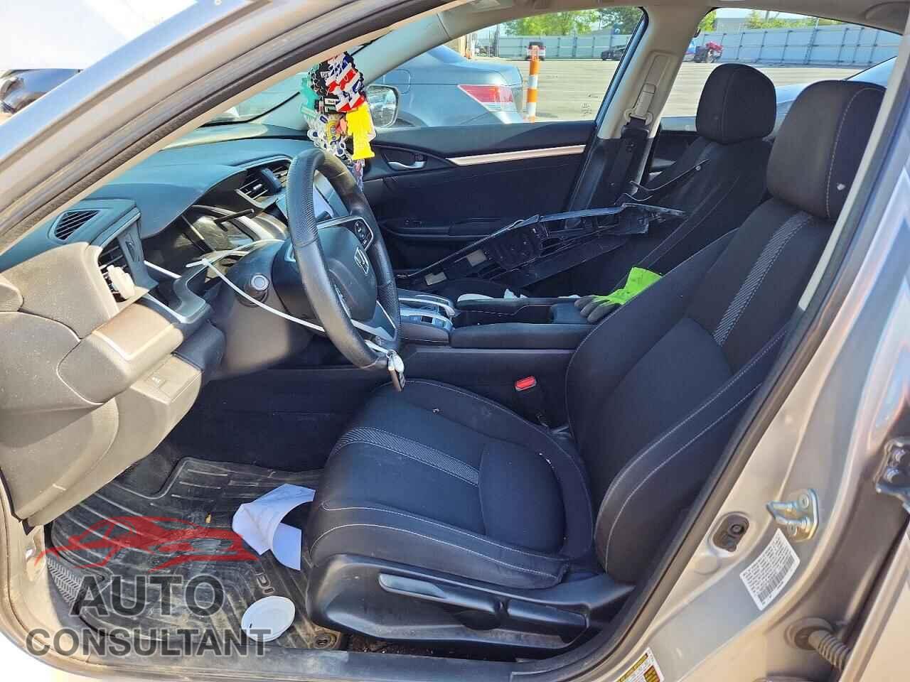 HONDA CIVIC 2018 - 19XFC2F79JE003070