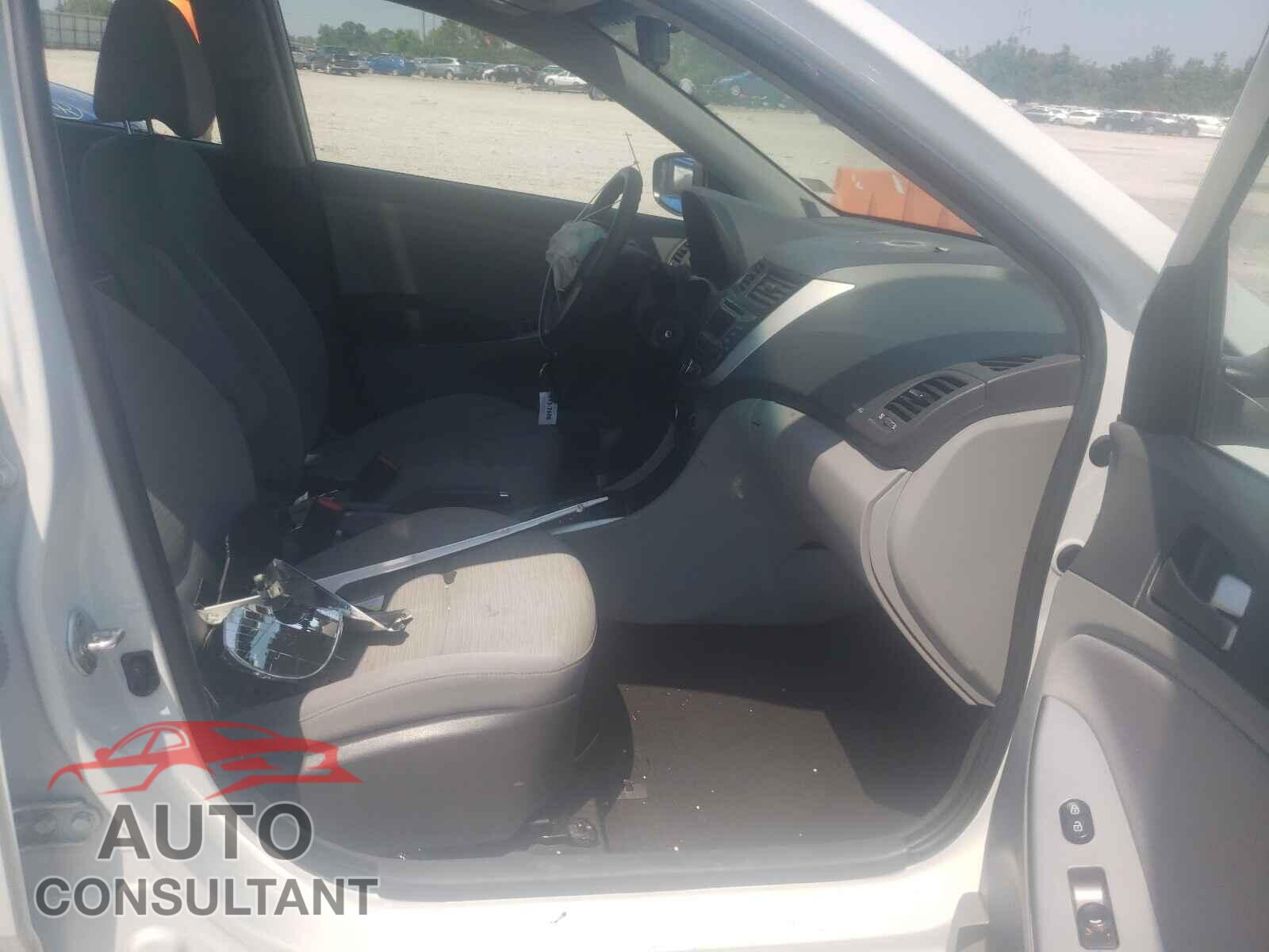 HYUNDAI ACCENT 2017 - KMHCT4AE4HU370423