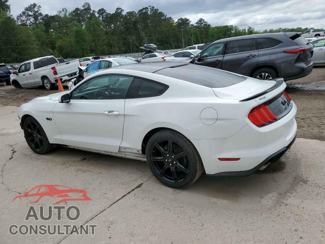 FORD MUSTANG 2018 - 1FA6P8CF7J5158897