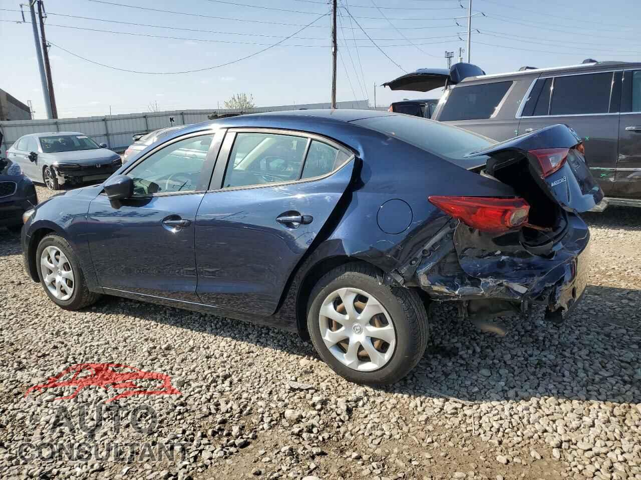 MAZDA 3 2018 - 3MZBN1U75JM255231