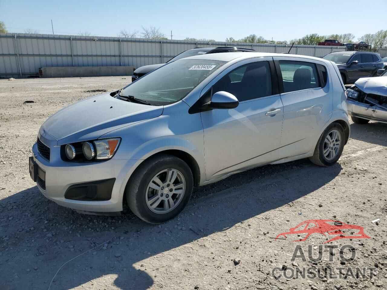 CHEVROLET SONIC 2015 - 1G1JC6SH7F4125167