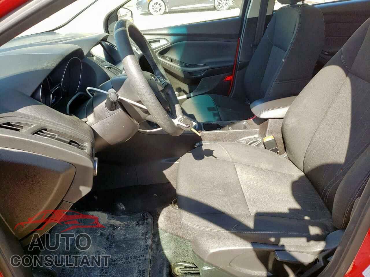 FORD FOCUS 2017 - 1FADP3M26HL264527