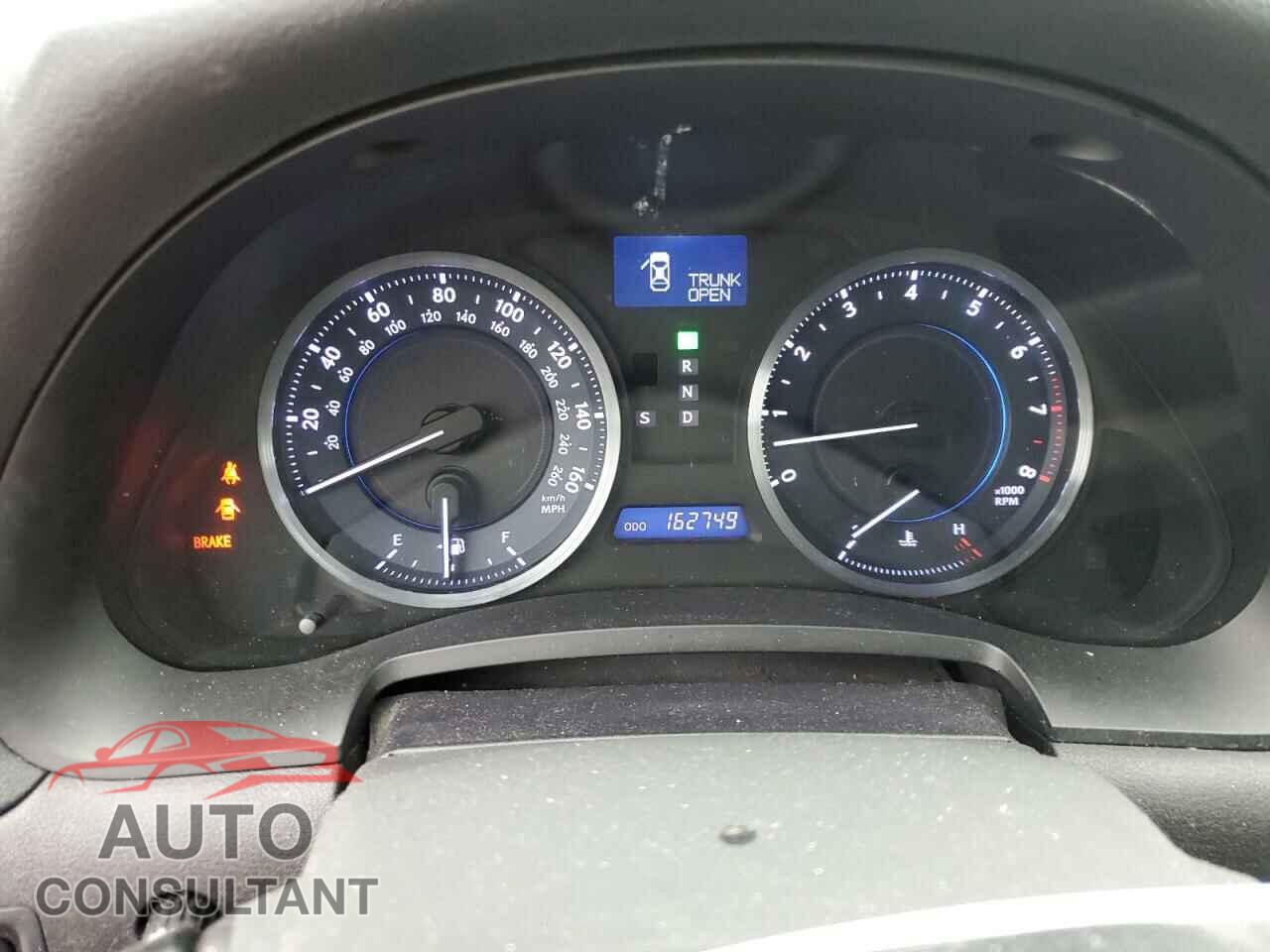LEXUS IS 2011 - JTHCF5C24B5051947