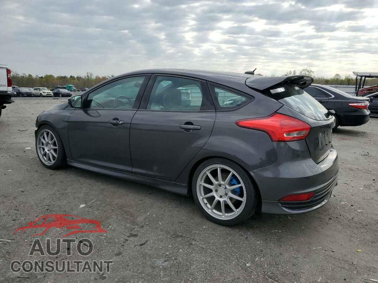 FORD FOCUS 2017 - 1FADP3L93HL309681