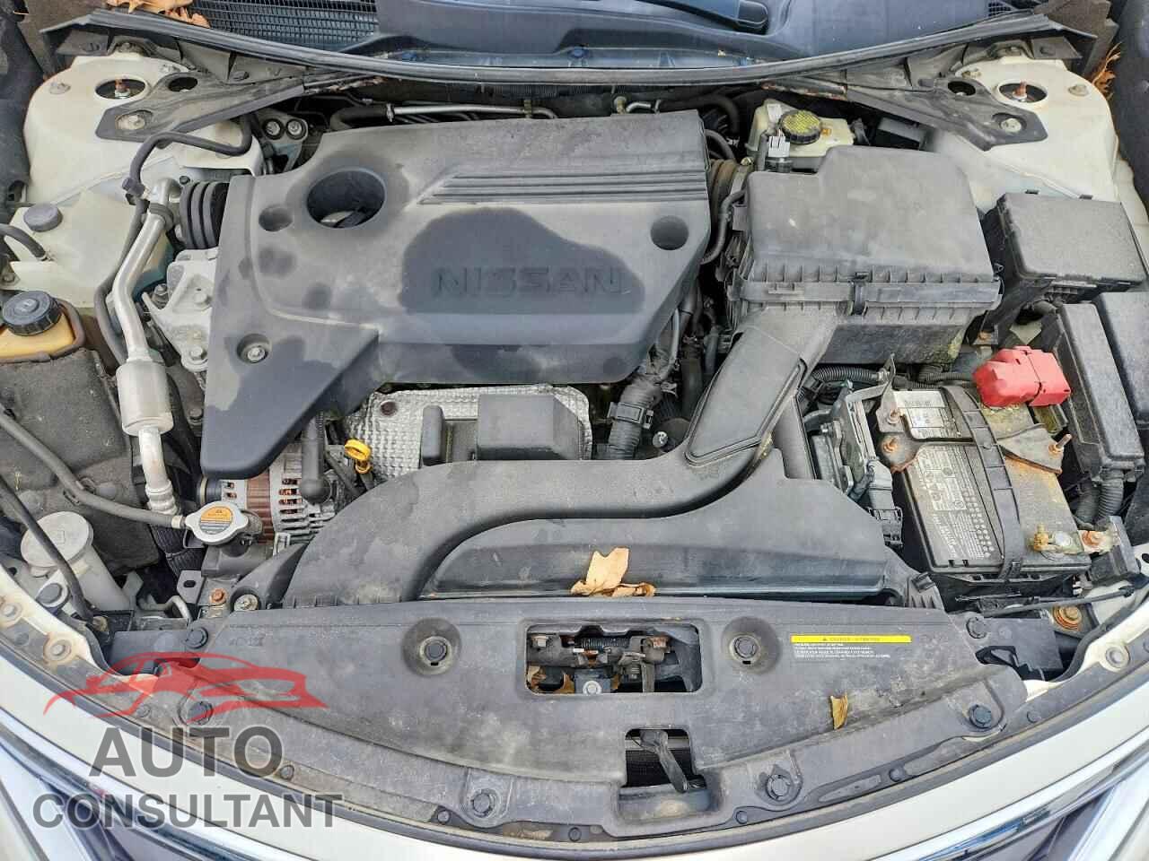 NISSAN ALTIMA 2015 - 1N4AL3AP1FC584530