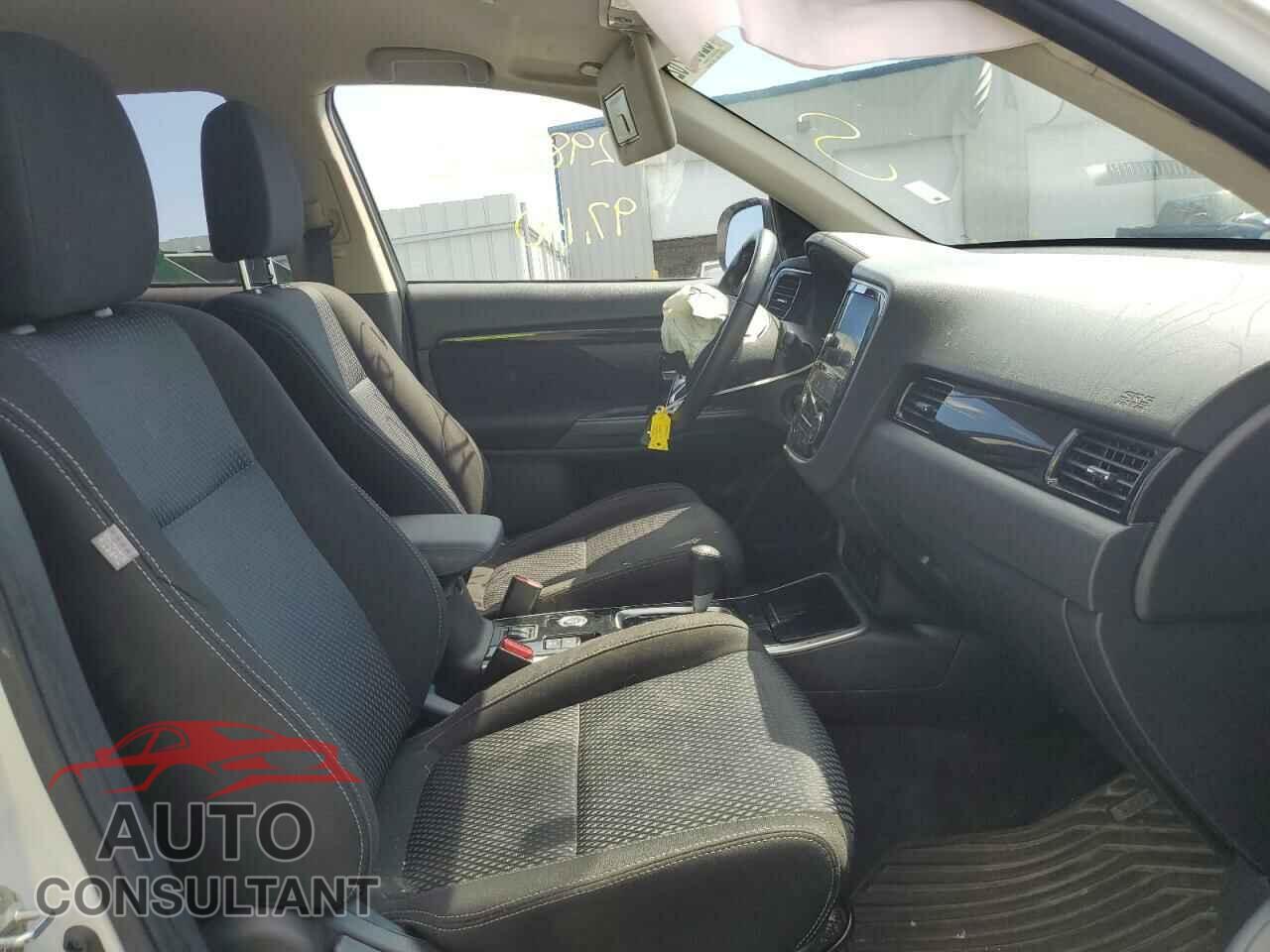 MITSUBISHI OUTLANDER 2017 - JA4AZ3A30HZ009366