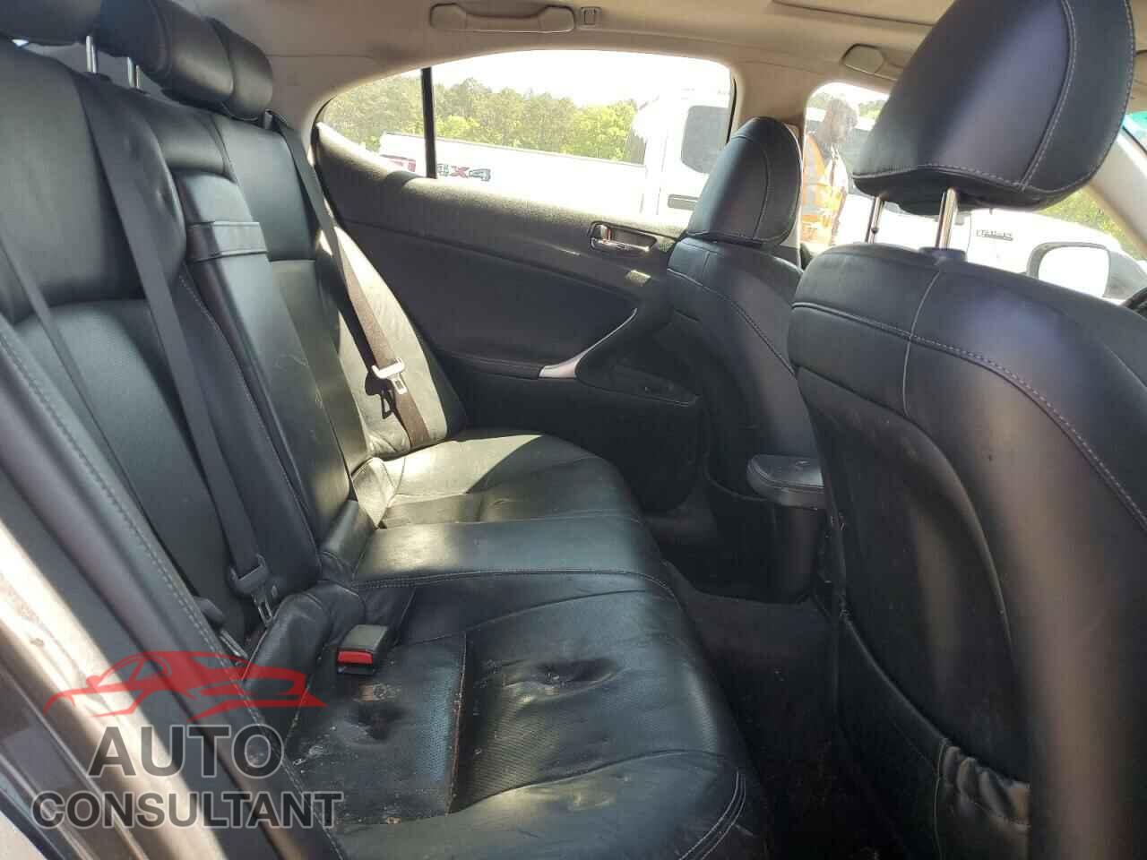 LEXUS IS 2011 - JTHBF5C29B5134639
