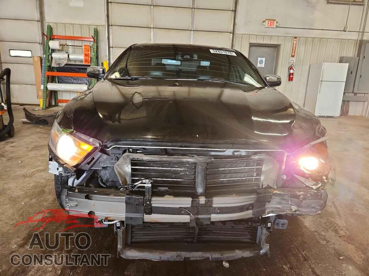 FORD TAURUS 2017 - 1FAHP2F84HG113207