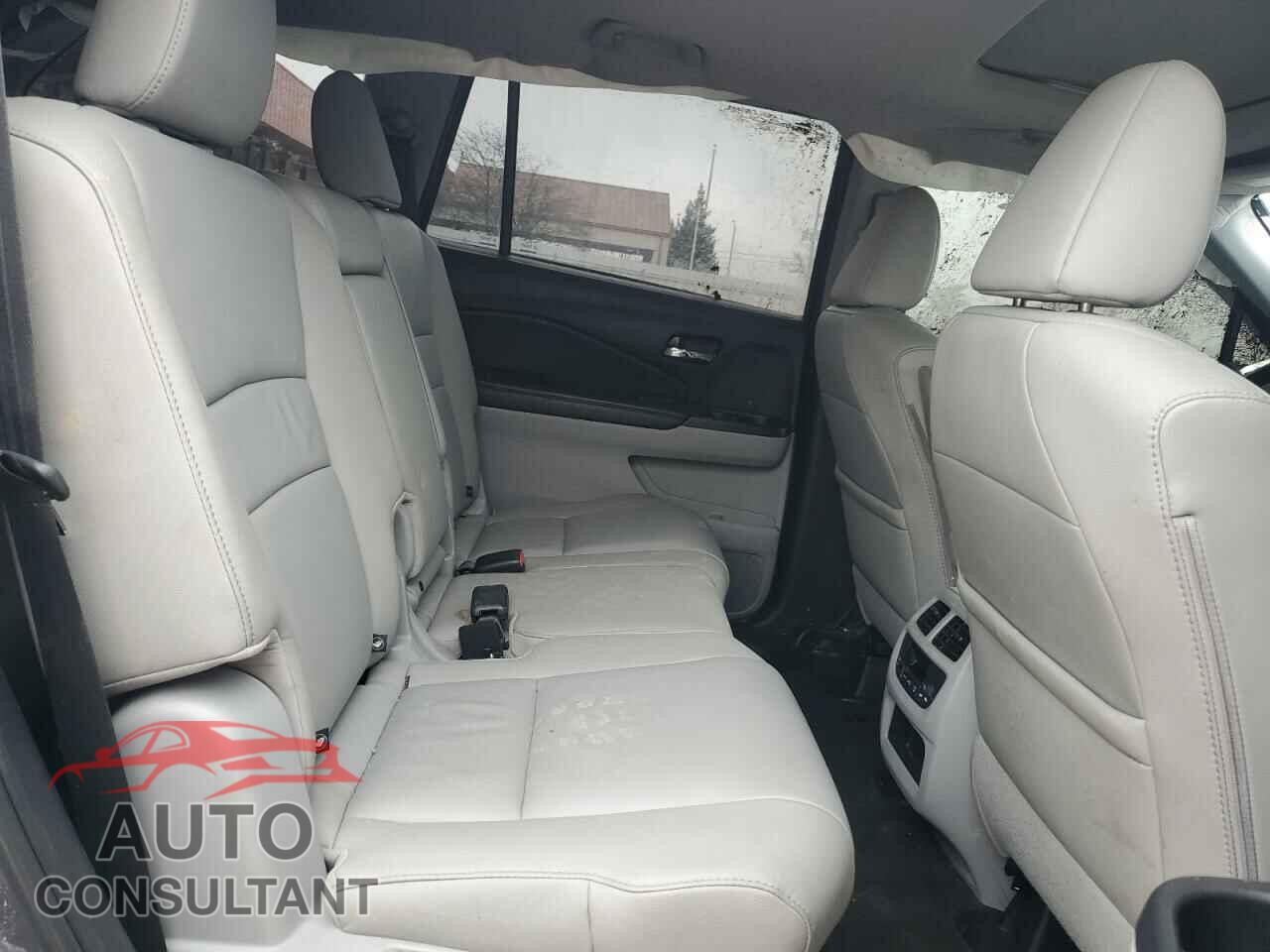 HONDA PILOT 2016 - 5FNYF6H53GB073248