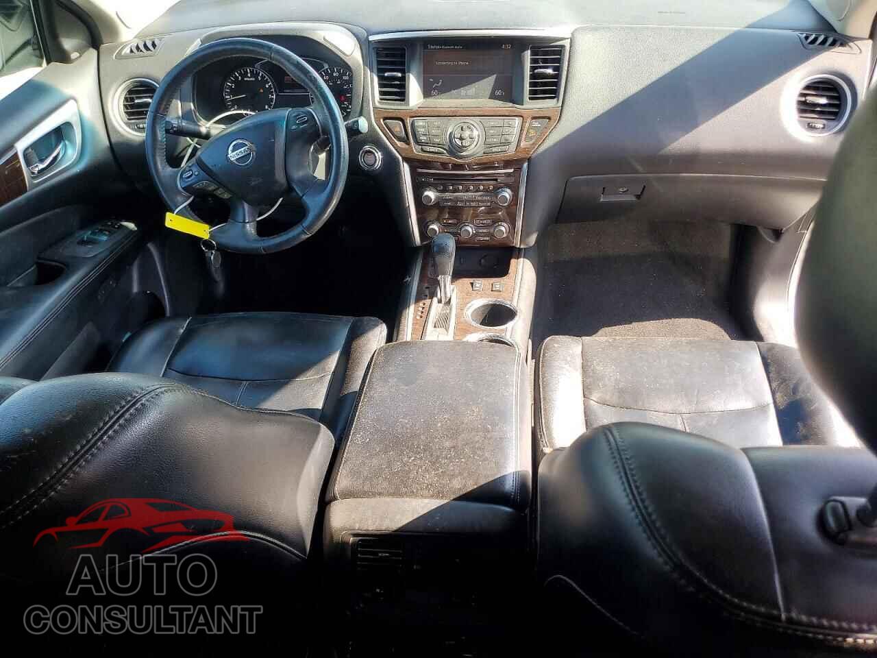 NISSAN PATHFINDER 2016 - 5N1AR2MN2GC612331