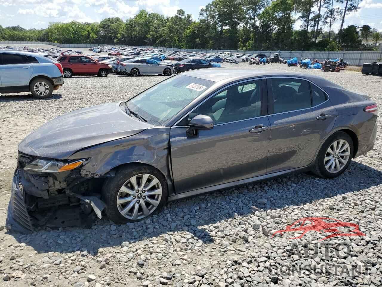 TOYOTA CAMRY 2018 - 4T1B11HK0JU520528