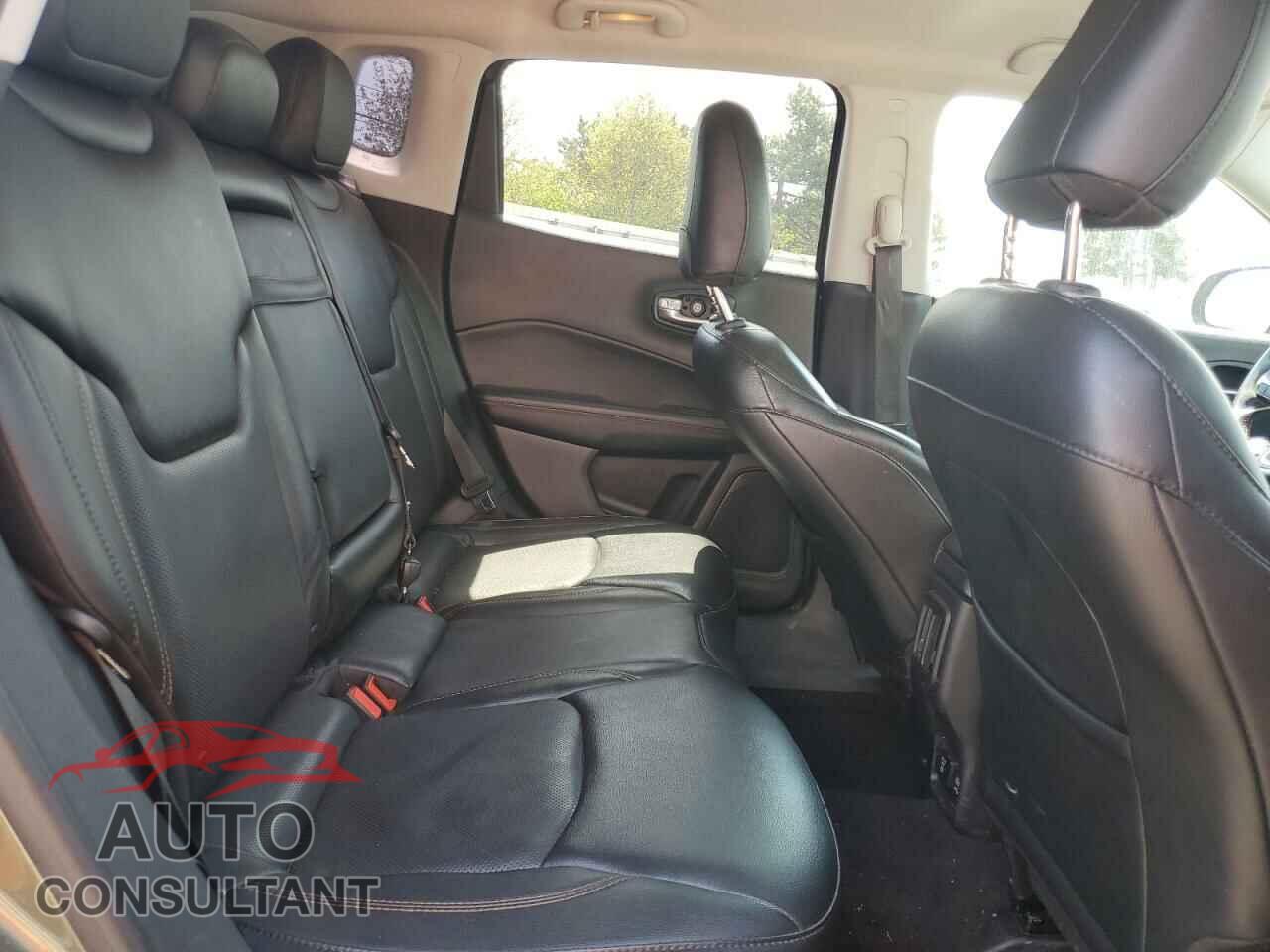 JEEP COMPASS 2018 - 3C4NJDCB2JT398582
