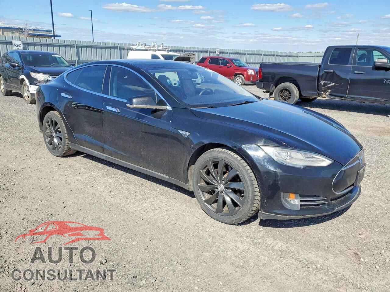 TESLA MODEL S 2013 - 5YJSA1CP8DFP25597