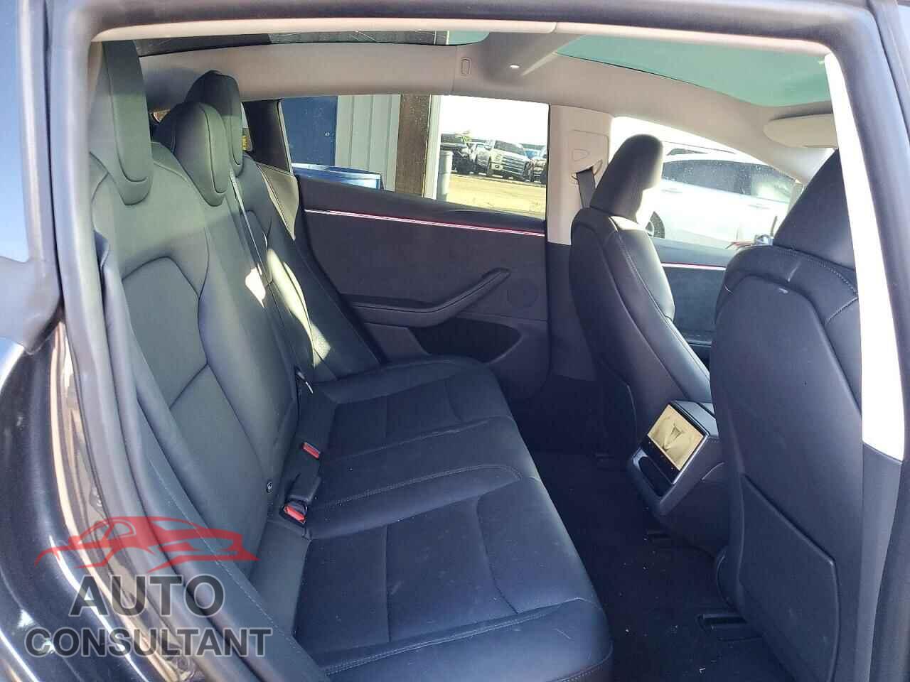 TESLA MODEL 3 2024 - 5YJ3E1EB5RF754461