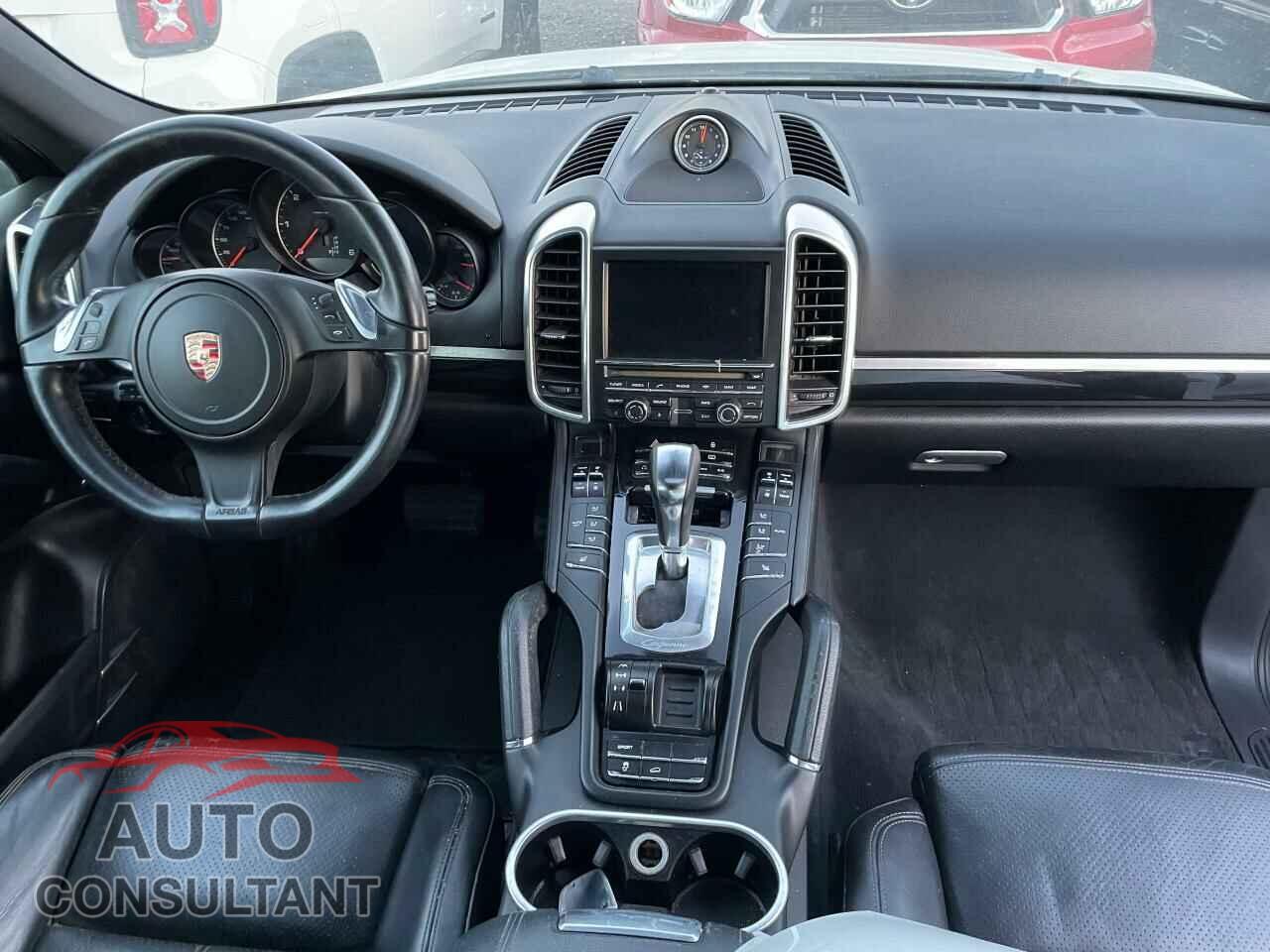 PORSCHE CAYENNE 2013 - WP1AF2A29DLA25237