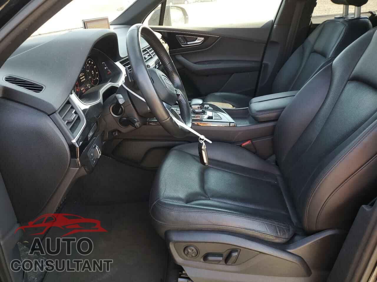 AUDI Q7 2017 - WA1LAAF71HD024164