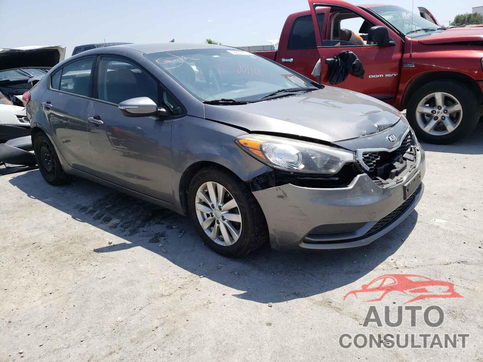 KIA FORTE 2016 - KNAFX4A64G5508837