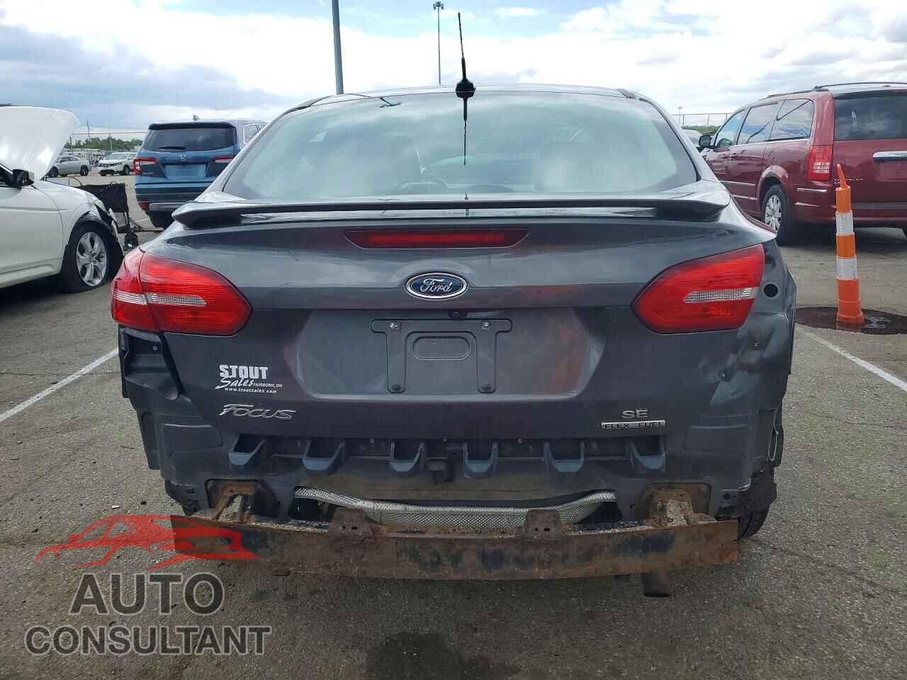 FORD FOCUS 2016 - 1FADP3F28GL336176